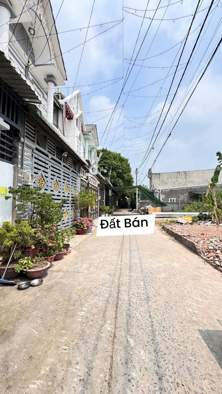 Đất nền 95m² tại Thới Tam Thôn, Hóc Môn - Sổ hồng riêng, giá 3.4 tỷ VND