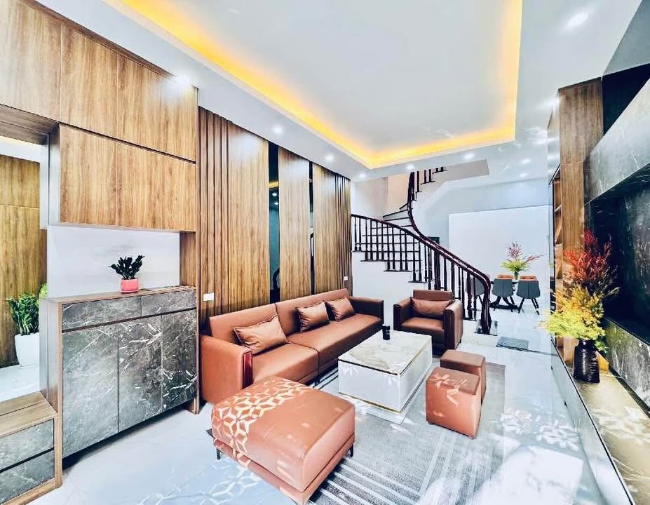 Nhà phố Nguyễn Phong Sắc - Hoàng Quốc Việt 44m² giá 9 tỷ - Sẵn sàng vào ở ngay!