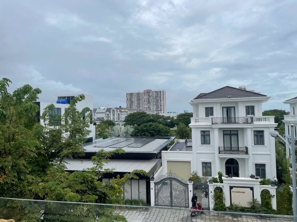 Nhà phố Rạch Giá 120m² giá 4.9 tỷ - Nội thất cao cấp tặng kèm!