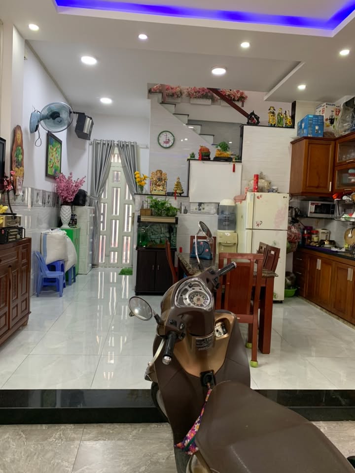 Nhà 4 tầng hẻm 4m Hòa Bình, P5, Quận 11 - Giá 5.8 tỷ, vào ở ngay!