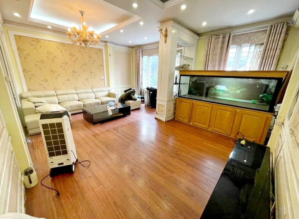 Căn hộ Tập thể Hoàng Ngọc Phách Đống Đa 110m² giá 5 tỷ - Sổ đỏ chính chủ, sang tên nhanh chóng!