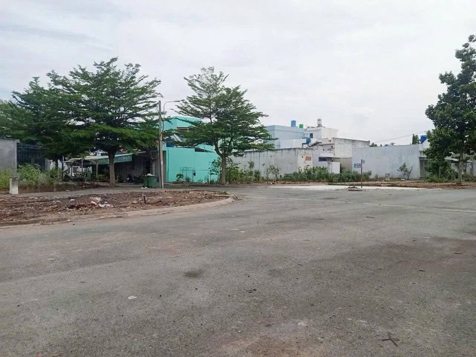 Đất nền góc 2 mặt tiền đường số 6 và 11, KDC Nam Long, 133.4m², giá 5.2 tỷ - Cơ hội đầu tư tuyệt vời!