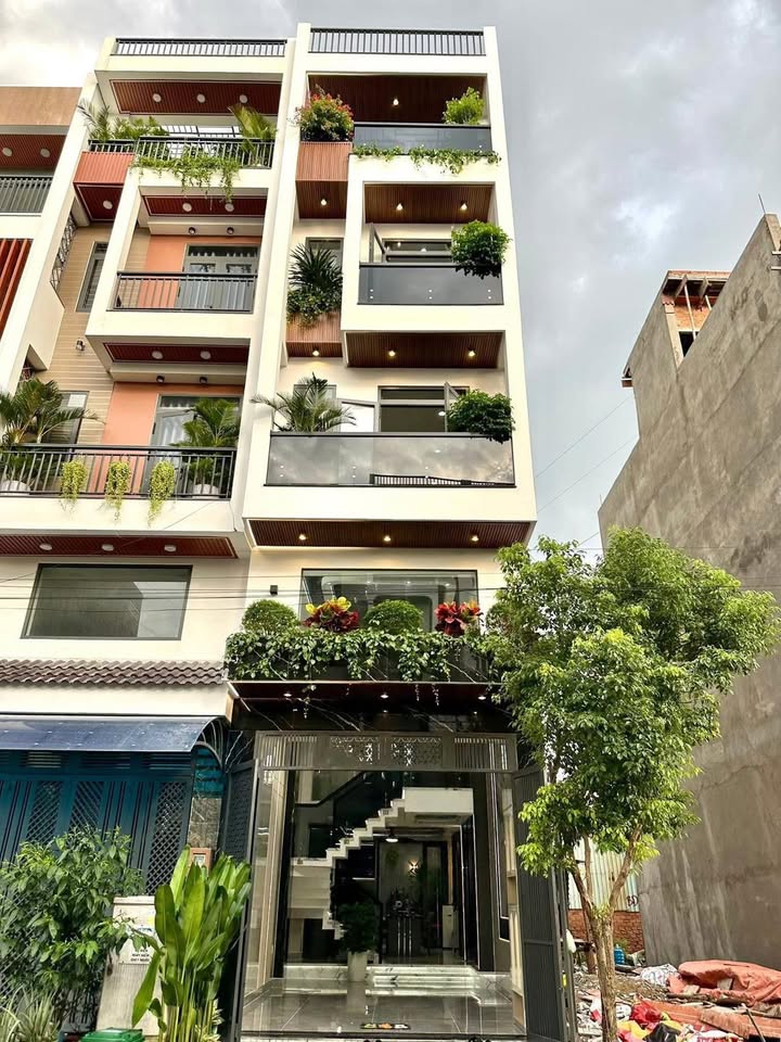 Nhà phố đẹp đường Tô Ngọc Vân, Q.12, 64m² giá 7.6 tỷ - An cư lý tưởng!