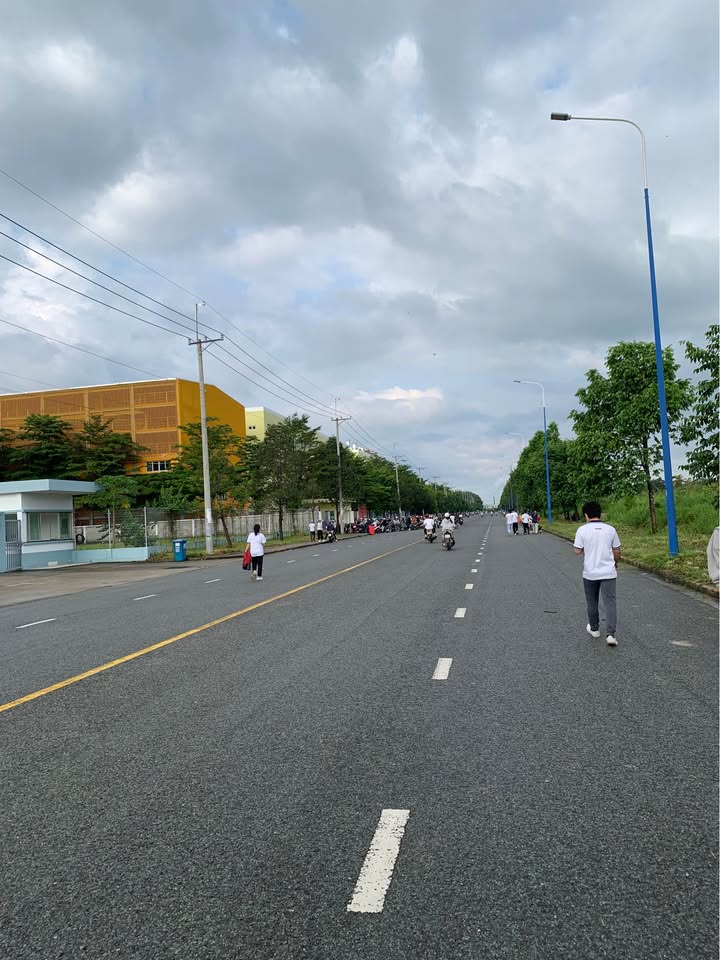 Nhà trọ mặt tiền Tạo Lực Bầu Bàng, Phú Giáo 240m² giá 4 tỷ - Đầu tư sinh lời ngay!