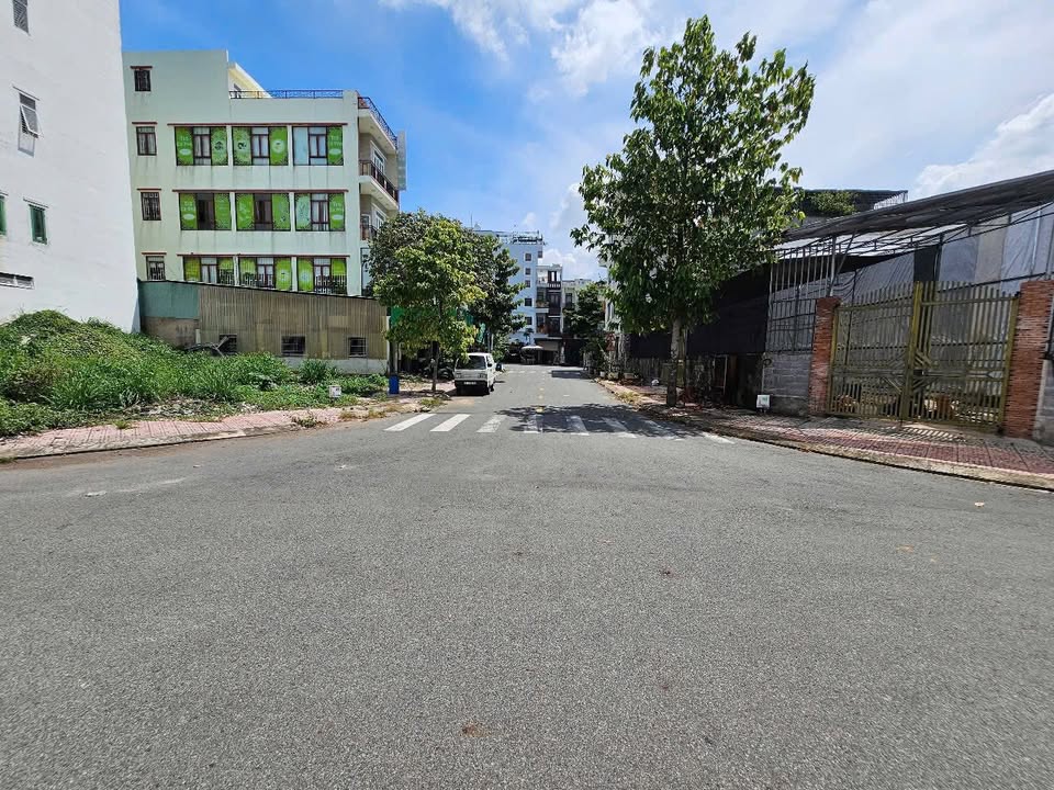 Đất mặt tiền kinh doanh trục chính KDC Phú Hồng Thịnh 118.4m² giá 7.1 tỷ - Cơ hội đầu tư tuyệt vời!