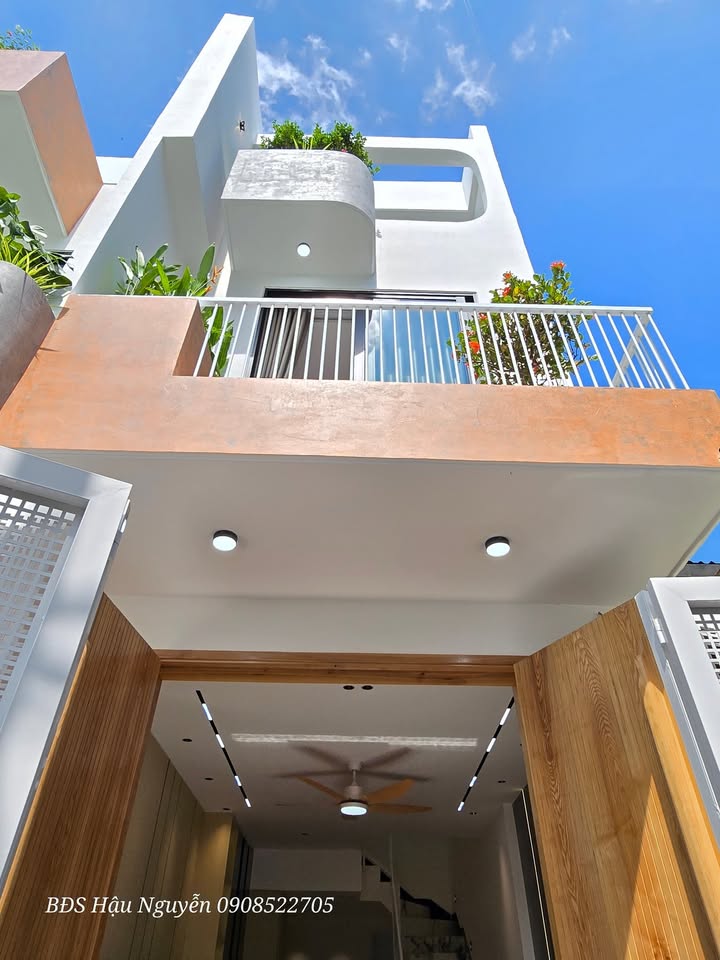 Nhà đẹp 3 tầng Dũng Sĩ Thanh Khê Đà Nẵng 57m² giá 4.75 tỷ - Full nội thất cao cấp!