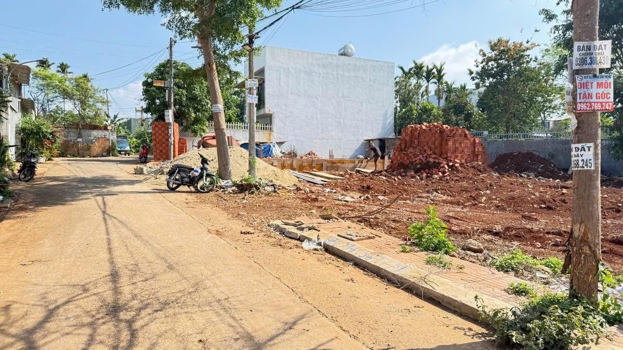 Đất hẻm 92 Nguyễn Xuân Nguyên, Tân An, 112m² giá 1.95 tỷ - Đầu tư sinh lời ngay!