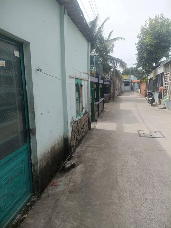 Dãy nhà trọ Bến Lức 198m² giá 1.999 tỷ - Đang cho thuê full phòng!