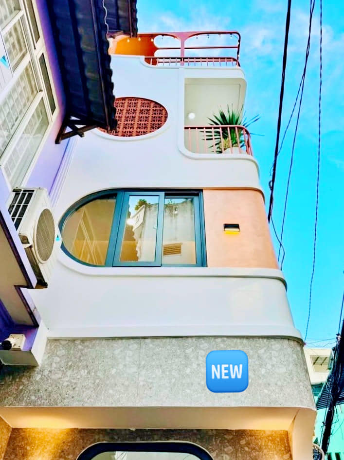 Nhà phố Phan Văn Hân 100m² giá 6.78 tỷ - Thiết kế hiện đại, Full nội thất sang trọng!