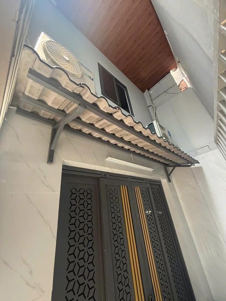 Nhà 2 Tầng Bà Hạt Q10 - 4PN - Tặng Full Nội Thất - Giá 5.4 Tỷ