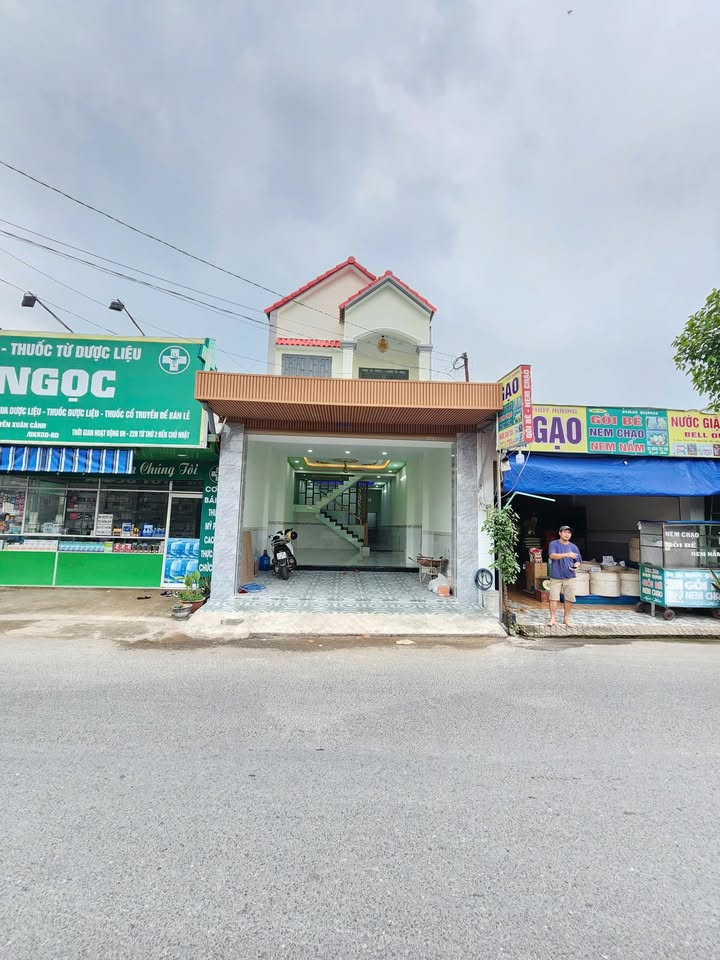Bán nhà mặt tiền đường Cây Da, Dĩ An 102.2m² giá 6.5 tỷ - Kinh doanh sầm uất!