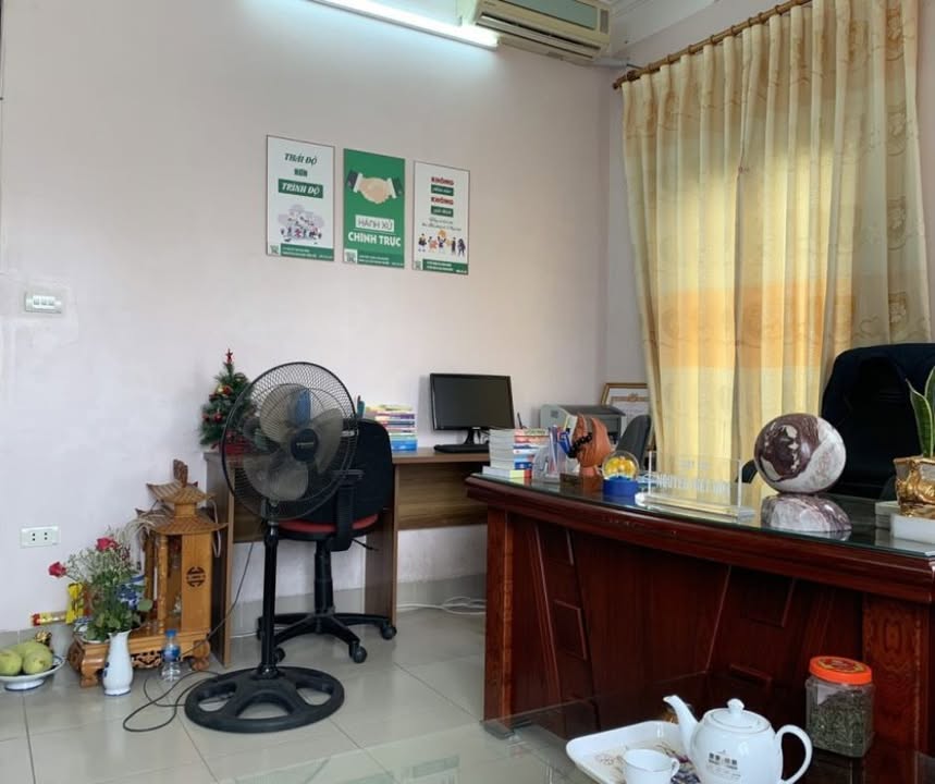 Văn phòng cho thuê trọn gói 18m² tại Hoàng Đạo Thành, Thanh Xuân - Giá chỉ 2.5 triệu!