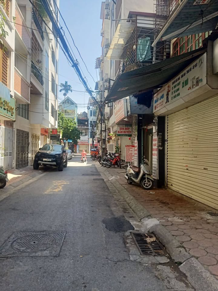 Nhà FrontHouse Mai Dịch, Cầu Giấy 110m² giá 25.5 tỷ - Kinh doanh sầm uất, ô tô tránh!