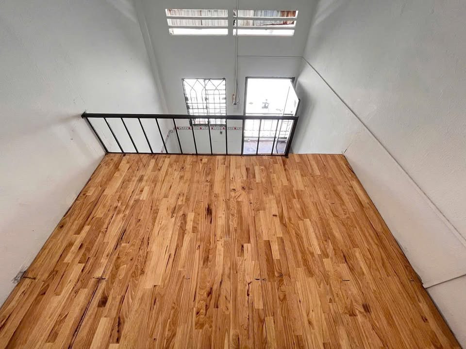 Phòng cho thuê 74 Lý Thánh Tông, Tân Phú 18m² - Giá chỉ 2.49 triệu/tháng!