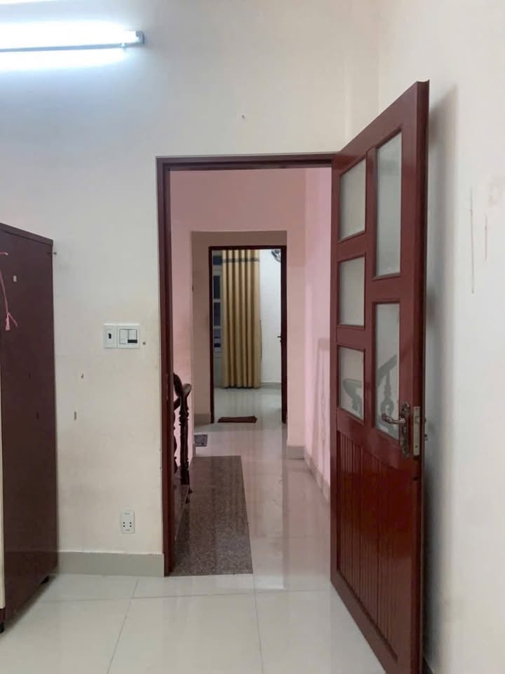 Nhà cho thuê Hẻm xe ba gác đường Hồng Lạc, Tân Bình 52m² chỉ 12 triệu/tháng - Không gian sống lý tưởng!