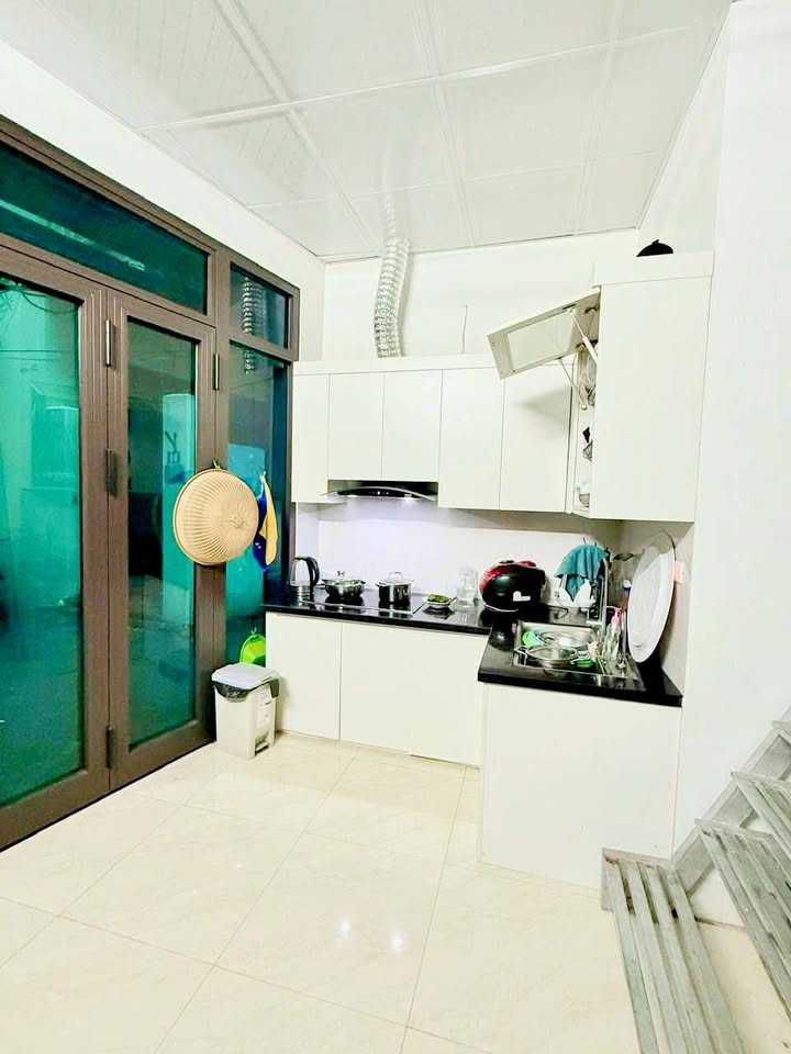 Nhà cho thuê Văn Quán 75m² giá 9 triệu - Nội thất đầy đủ, sạch sẽ