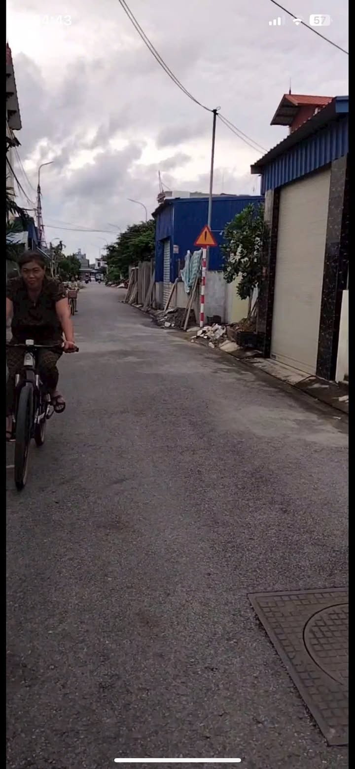 Đất nền mặt đường Quảng Luận 42m² giá 1.5 tỷ - Kinh doanh sầm uất!