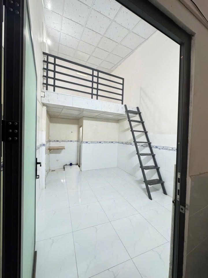 Phòng trọ Hưng Lợi, Ninh Kiều 25m² giá 2.3 triệu - Giờ giấc tự do!