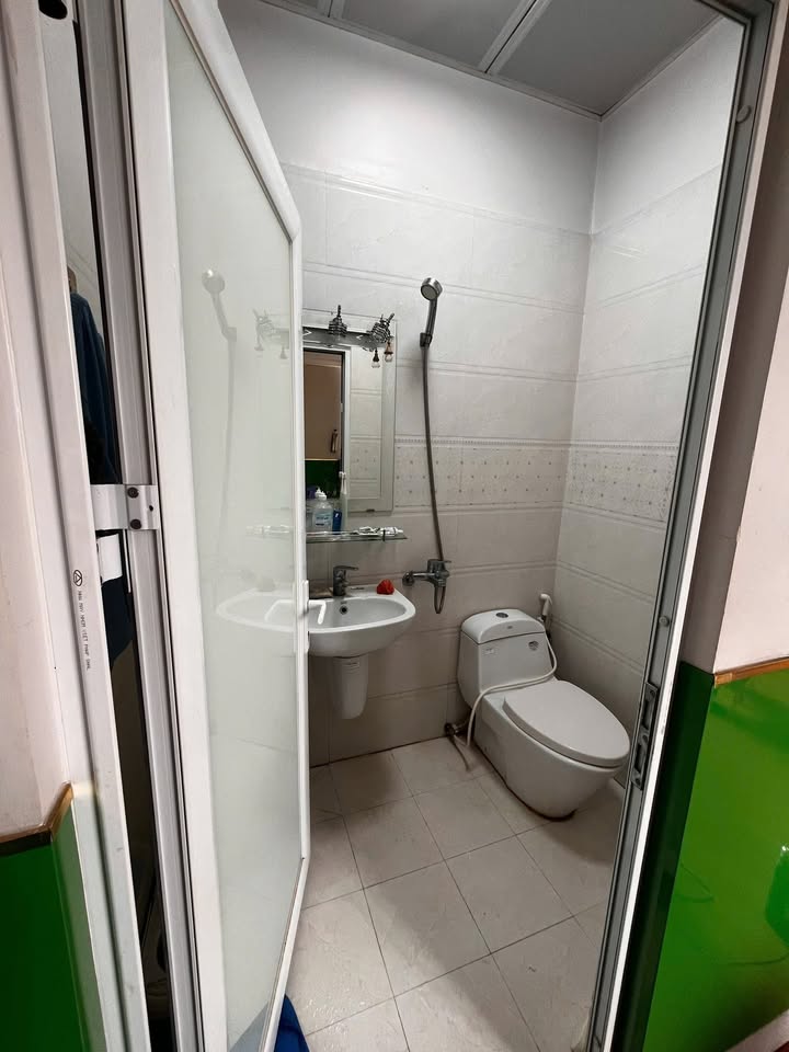 Phòng cho thuê mặt tiền đường B, Hiệp Bình Chánh, 30m² giá 3.8 triệu - Không gian sống thoáng mát!