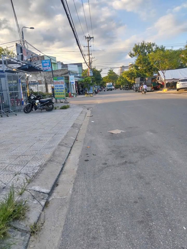 Đất nền Mặt Tiền Đường 10,5 Liên Chiểu Đà Nẵng 100m² giá chỉ 4,xx tỷ - Cơ hội vàng đầu tư!