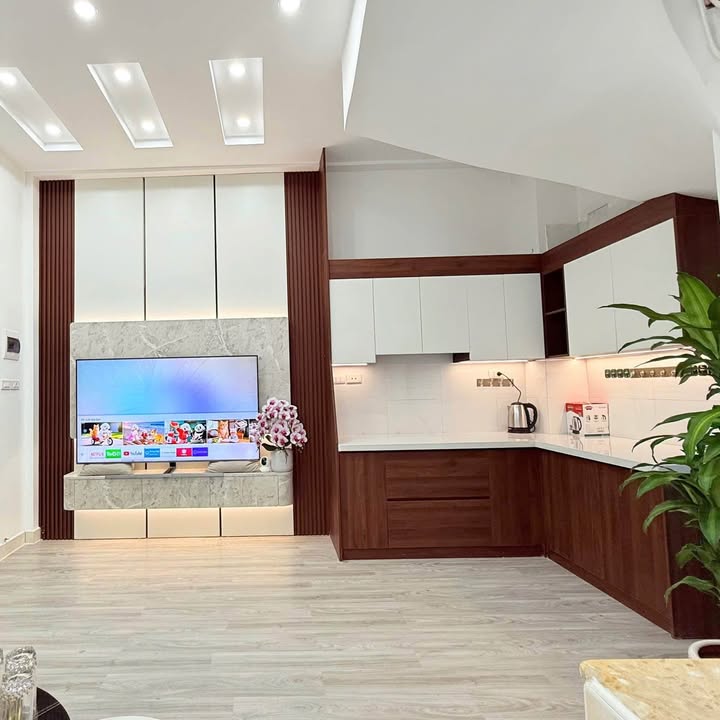 Nhà phố Nghĩa Đô Cầu Giấy 30m² giá 8.8 tỷ - Mua nhà tặng xe!