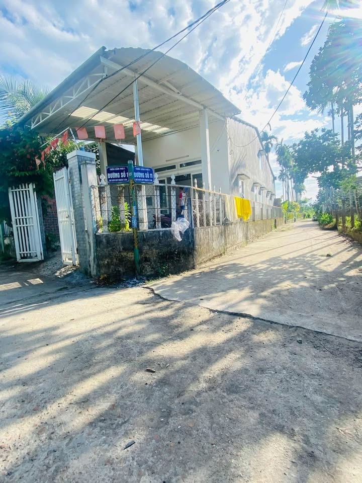 Nhà góc 2 mặt tiền tại Điện Phong 120m² - Tiềm năng kinh doanh lớn!