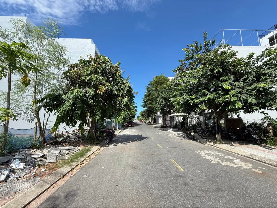 Bán đất Trần Minh Tông Đà Nẵng 105m² giá 8 tỷ - Vị trí ven biển đắc địa!