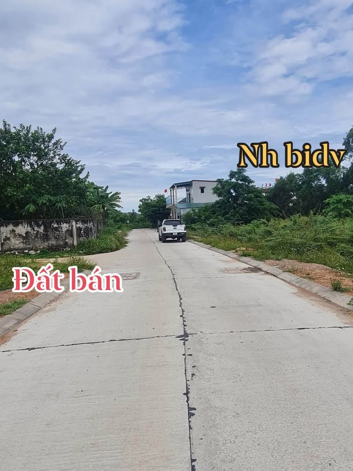 Đất nền Quảng Hòa Ba Đồn 194.4m² giá 1 tỷ - Sổ đỏ chính chủ, 2 mặt tiền!