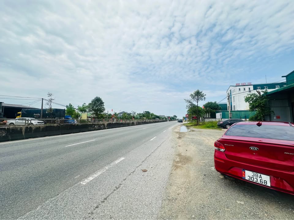 Đất nền mặt đường Quốc Lộ 1A Cẩm Quang 200m² giá 4.3 tỷ - Đầu tư sinh lời ngay!