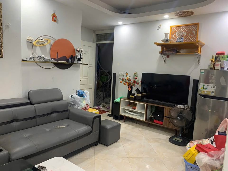 Căn hộ cho thuê Phố Phương Mai 58m² giá 7.5 triệu - Nội thất đầy đủ, thoáng mát!