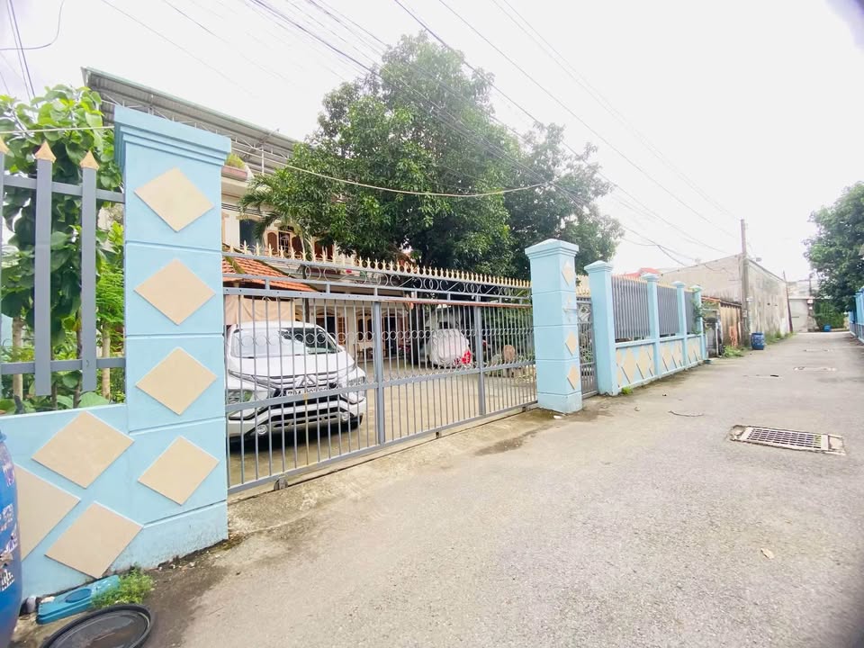 Nhà phố Dĩ An 332m² giá 13.2 tỷ - Vị trí đắc địa ngay trung tâm hành chính!