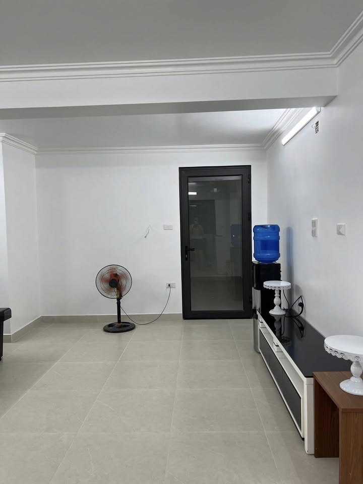 Căn hộ cho thuê tại khu tập thể Trung Tự, Đống Đa, 65m², giá 15 triệu - Mặt tiền rộng, tiện nghi hoàn hảo!