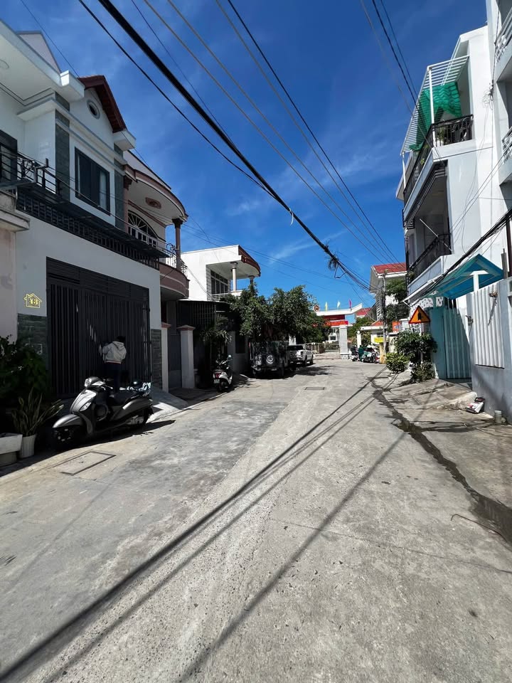 Nhà phố Vĩnh Hải 68.4m² giá 5.25 tỷ - Sổ đỏ chính chủ, cho thuê 15 triệu/tháng!