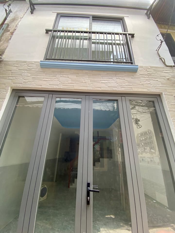 Nhà phố Tân Phú 28m² giá 3.1 tỷ - Vị trí yên tĩnh, hẻm thông thoáng!