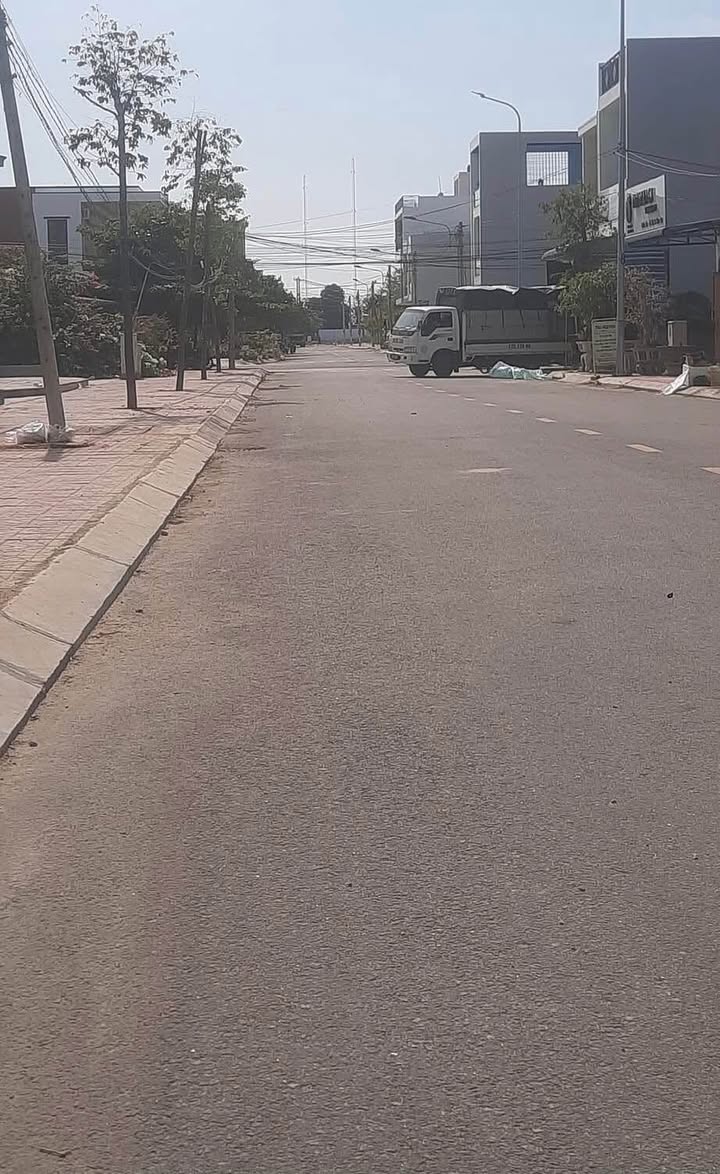 Đất nền Chu Văn An An Nhơn 100m² giá 1.3 tỷ - Dân cư đông đúc, tiện ích đầy đủ!