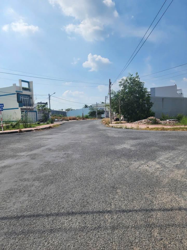 Đất nền Trục 9 Đường D2, Phường Trường An, Vĩnh Long 90m² - Sổ đỏ chính chủ, giá tốt!