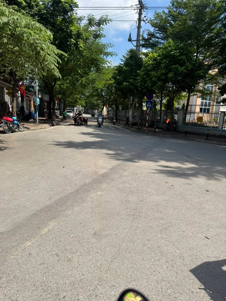 Đất nền Đàm Quang Trung Long Biên 43m² - Cơ hội đầu tư hấp dẫn!