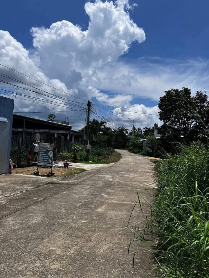 Đất nền mặt tiền Trương Công Định, Định Quán, 180m² giá 630 triệu - Cơ hội đầu tư tuyệt vời!