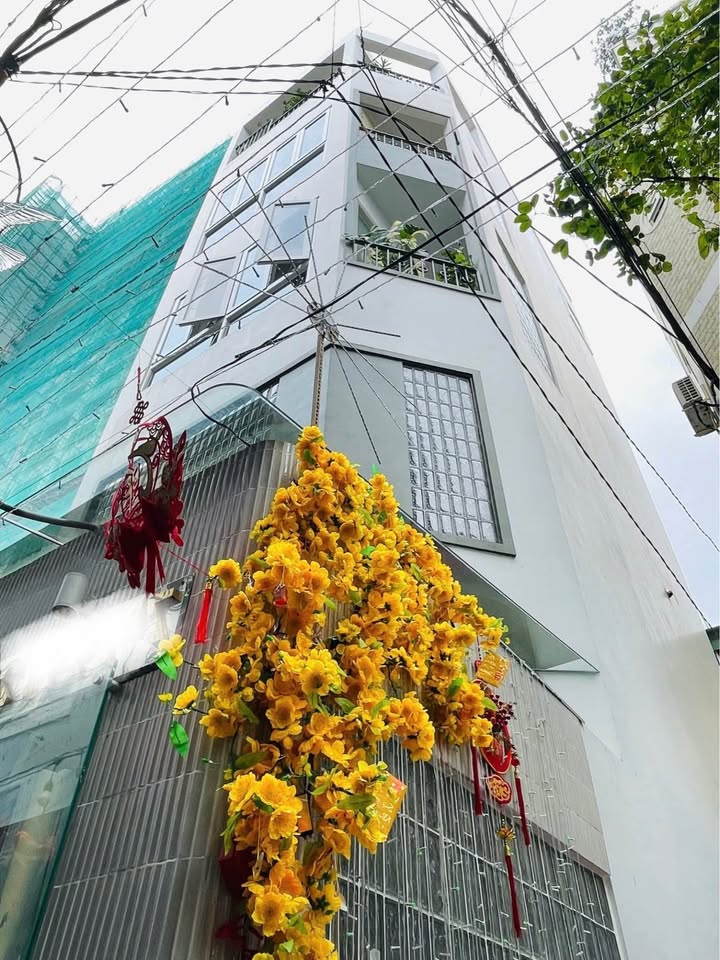 Nhà đẹp 2 mặt tiền Thành Thái, P14, Q10 – 4x10m – 12 tỷ - Sẵn sàng vào ở ngay!