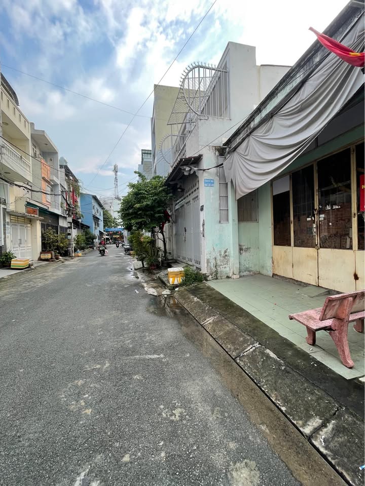 Nhà mặt tiền cho thuê tại Vườn Lài, Quận Tân Phú 64m² - Đường rộng, hẻm lớn!