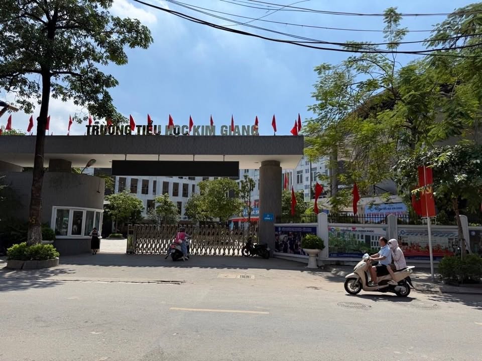 Căn hộ Tập thể Hoàng Đạo Thành quận Thanh Xuân 90m² giá 4 tỷ - Nhà thoáng sáng, gần trường học!