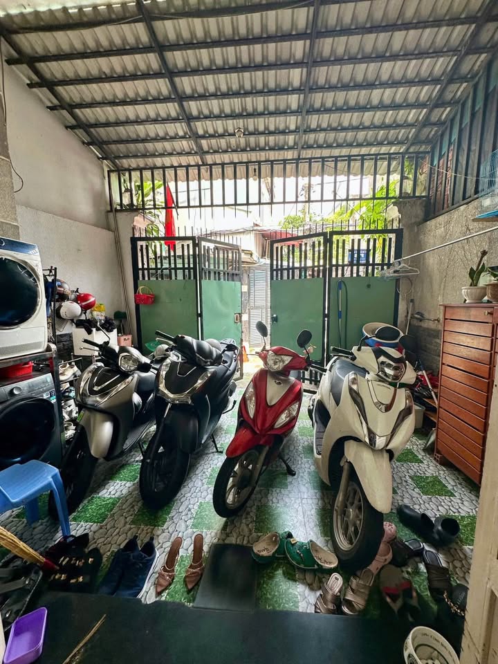 Nhà hẻm 3m Đường Bông Sao, Quận 8, 40.5m², Giá 4.3 tỷ - Yên tĩnh, sạch sẽ, sổ hồng riêng!