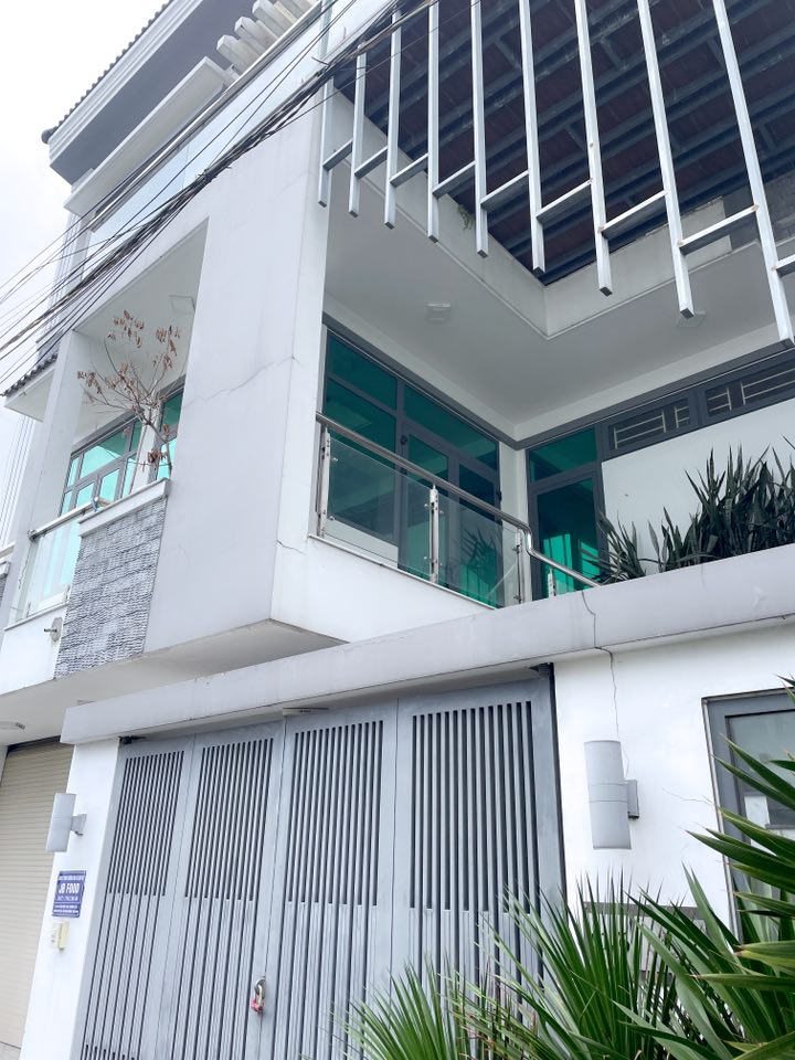 Nhà 1 tầng hầm 2 tầng nổi tại Bình Minh, Dĩ An 187m² giá 10 tỷ - Thiết kế hiện đại, chính chủ bán!