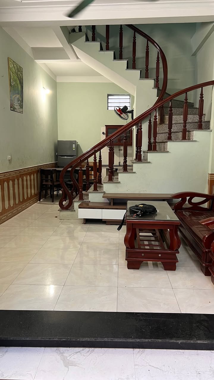 Nhà 3 tầng phố Kiêu Kỵ, Gia Lâm 32m² giá 3 tỷ - Full nội thất ngay trung tâm!