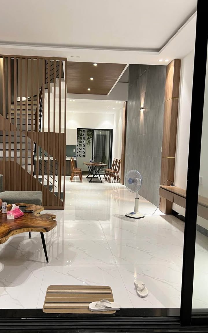 Nhà 3 tầng mặt tiền Thân Nhân Trung - Đà Nẵng - Diện tích 80m² - Full nội thất đẹp!