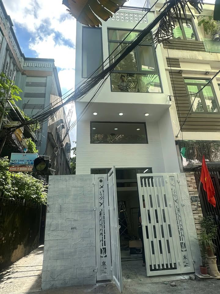 Nhà 2.5 tầng Tiểu La, Đà Nẵng 41.5m² giá 4.95 tỷ - Ô tô đậu ngay trước nhà!