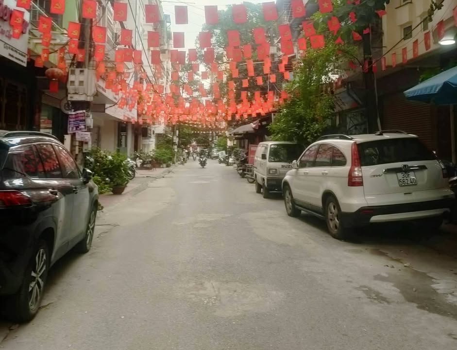Nhà phố mặt tiền Hàm Nghi, Cầu Giấy 48m² giá 14 tỷ - Kinh doanh đỉnh cao!
