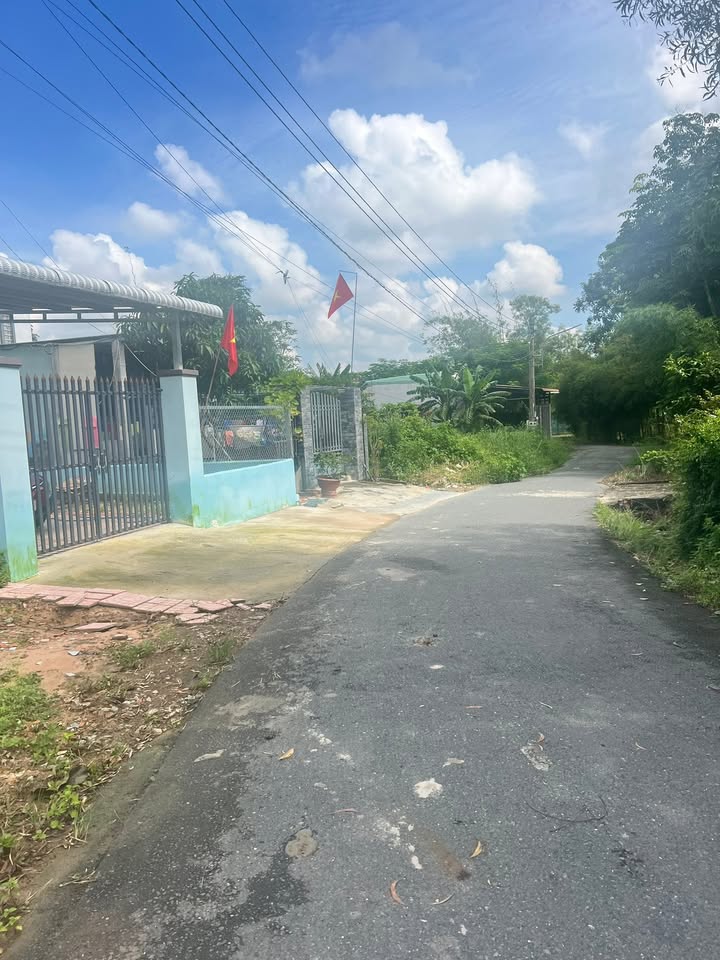 Nhà phố Mỹ Phước 240m² giá 1.8 tỷ - Sẵn sàng vào ở ngay!