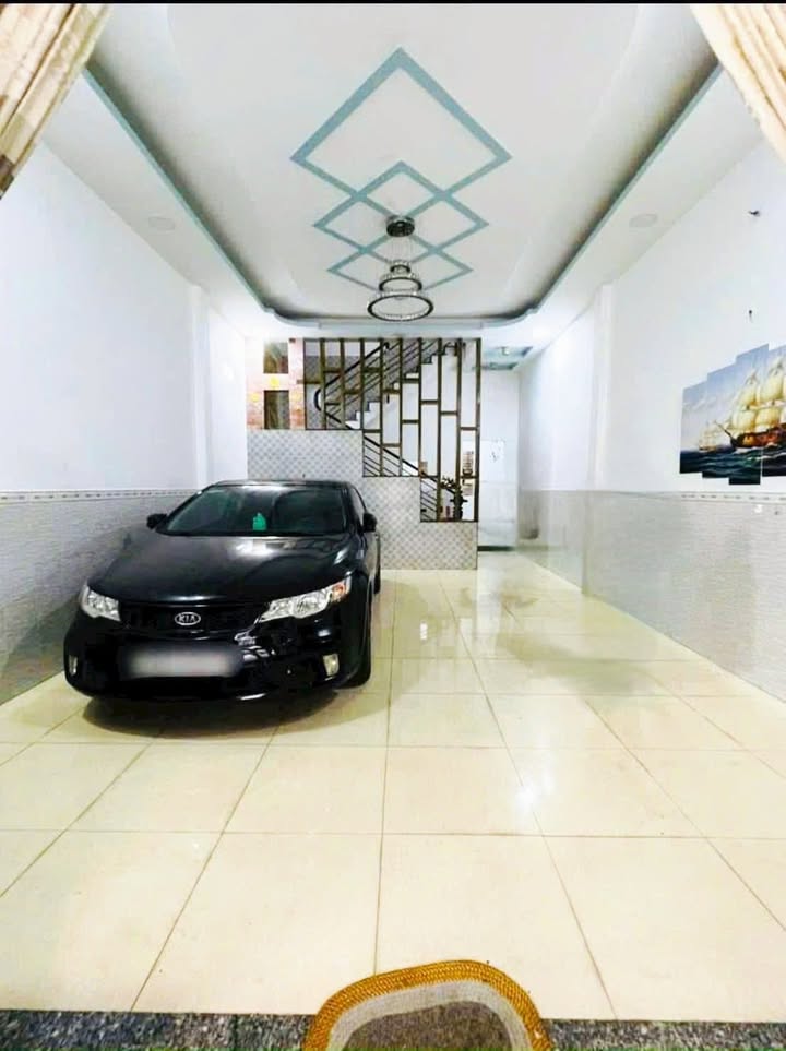 Nhà cho thuê hẻm xe hơi Tân Quý, Quận Tân Phú - Diện tích 95m², giá chỉ 13 triệu!