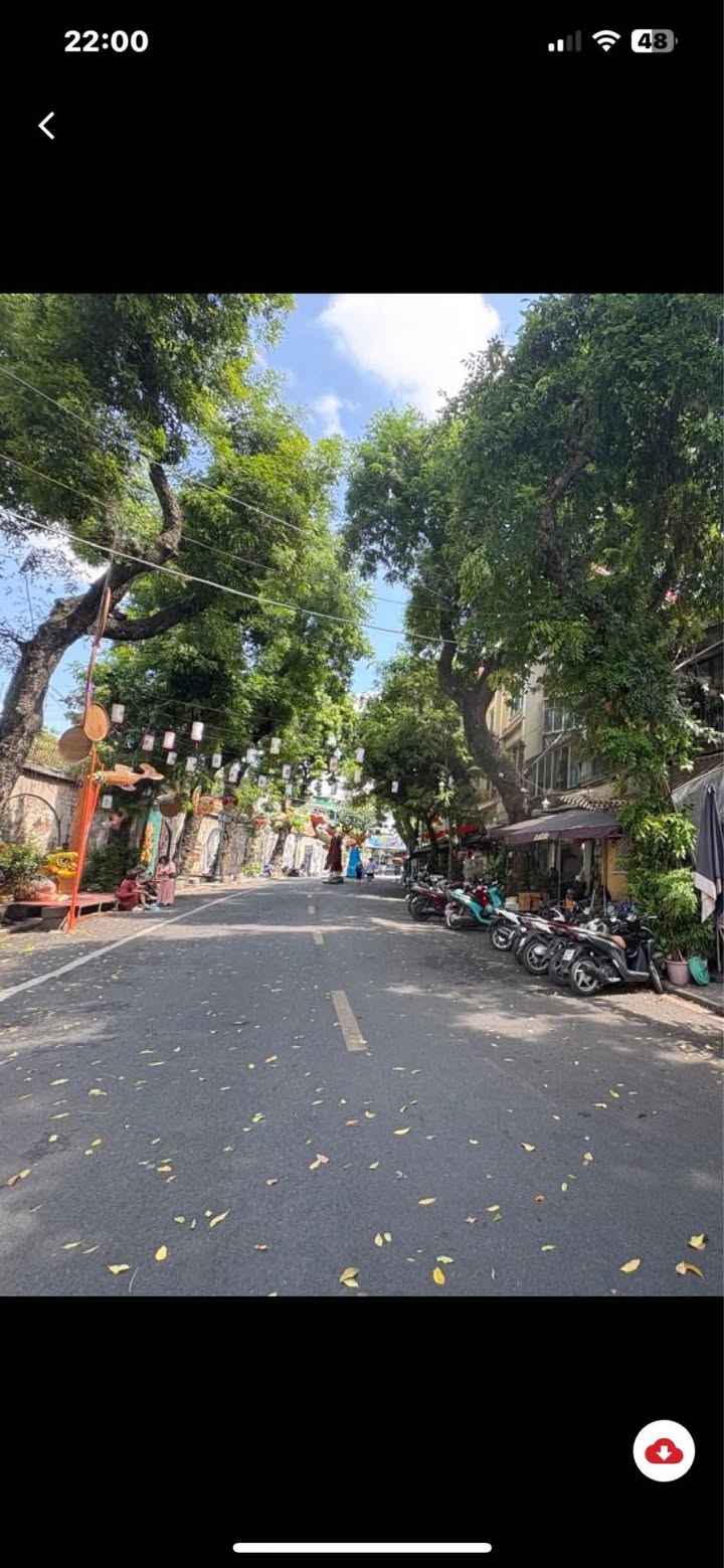 Nhà mặt phố Phùng Hưng, quận Hoàn Kiếm, 30m² giá 25 tỷ - Sổ đỏ riêng, kinh doanh sầm uất!